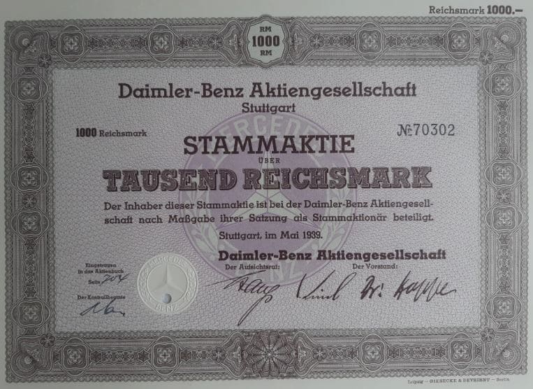 Акция Даймлер Бенц 1939 года выпуска стоимостью 1000 рейхсмарок. На сегодня акции, как правило, уже не покупаются в бумажном виде. При
покупке акций Вы увидите лишь их называние в дигитальном виде на Вашем компьютере
